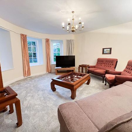 Spacious Flat Sleeps 8 Near Princes Street Edinburgh Exterior photo