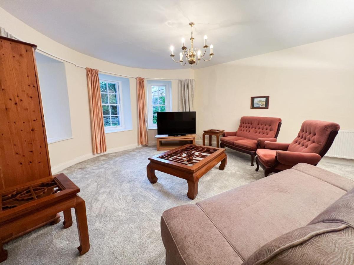 Spacious Flat Sleeps 8 Near Princes Street Edinburgh Exterior photo
