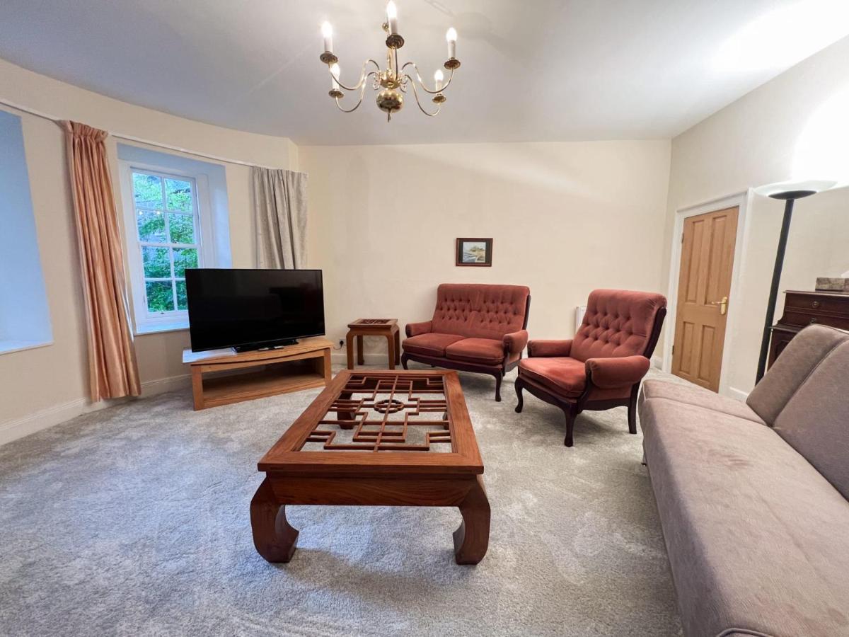 Spacious Flat Sleeps 8 Near Princes Street Edinburgh Exterior photo